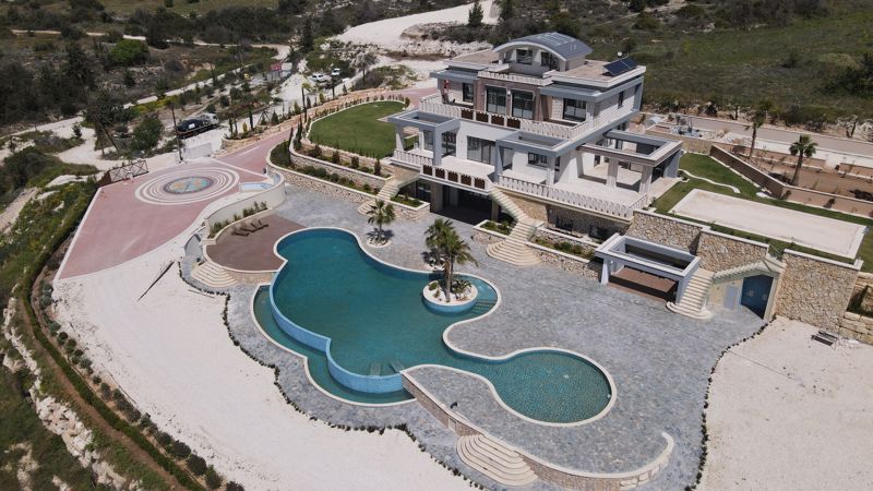 Villa in Mesa Chorio - view 1