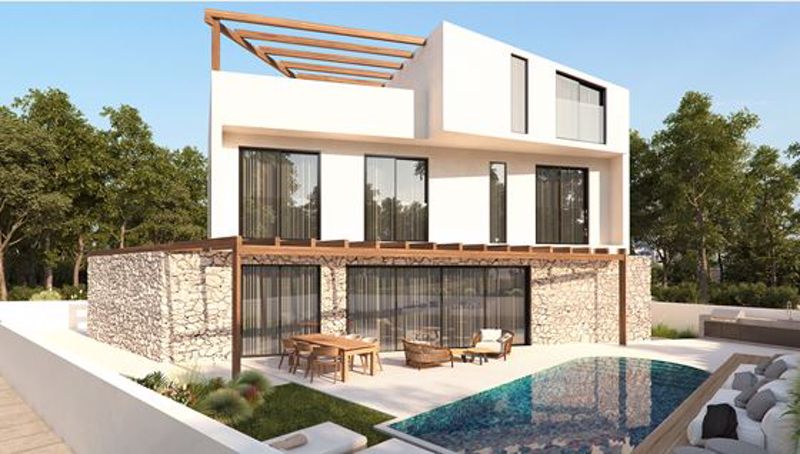 Villa in Famagusta - view 1