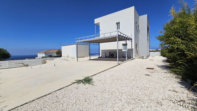 Villa in Pegeia - view 1