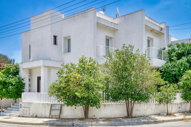 Villa in Aradippou - view 1