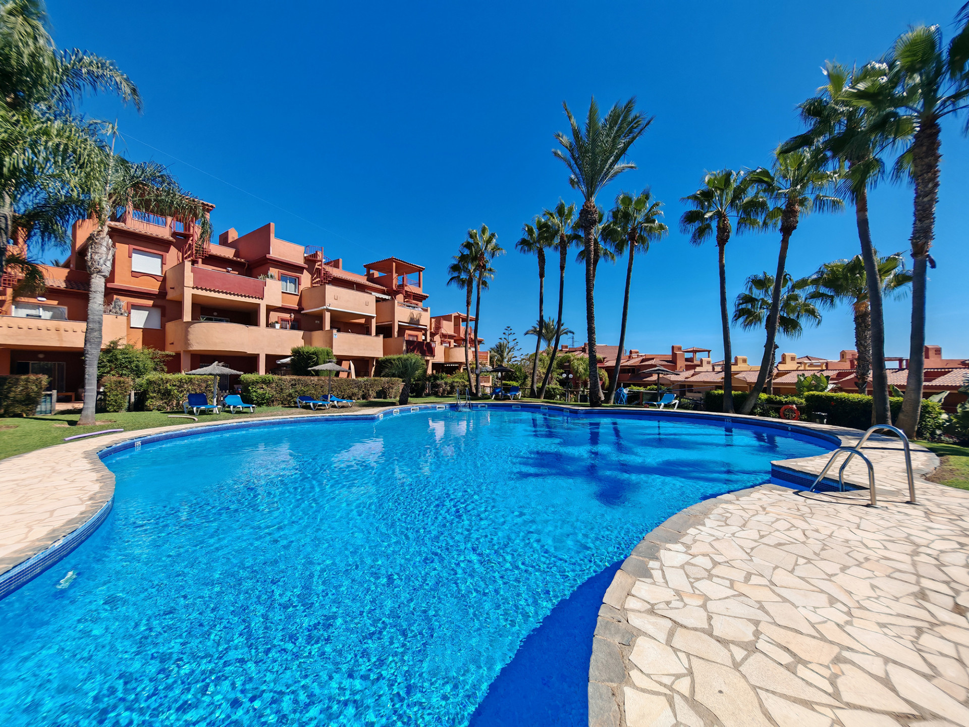 Apartment in Artola - view 1