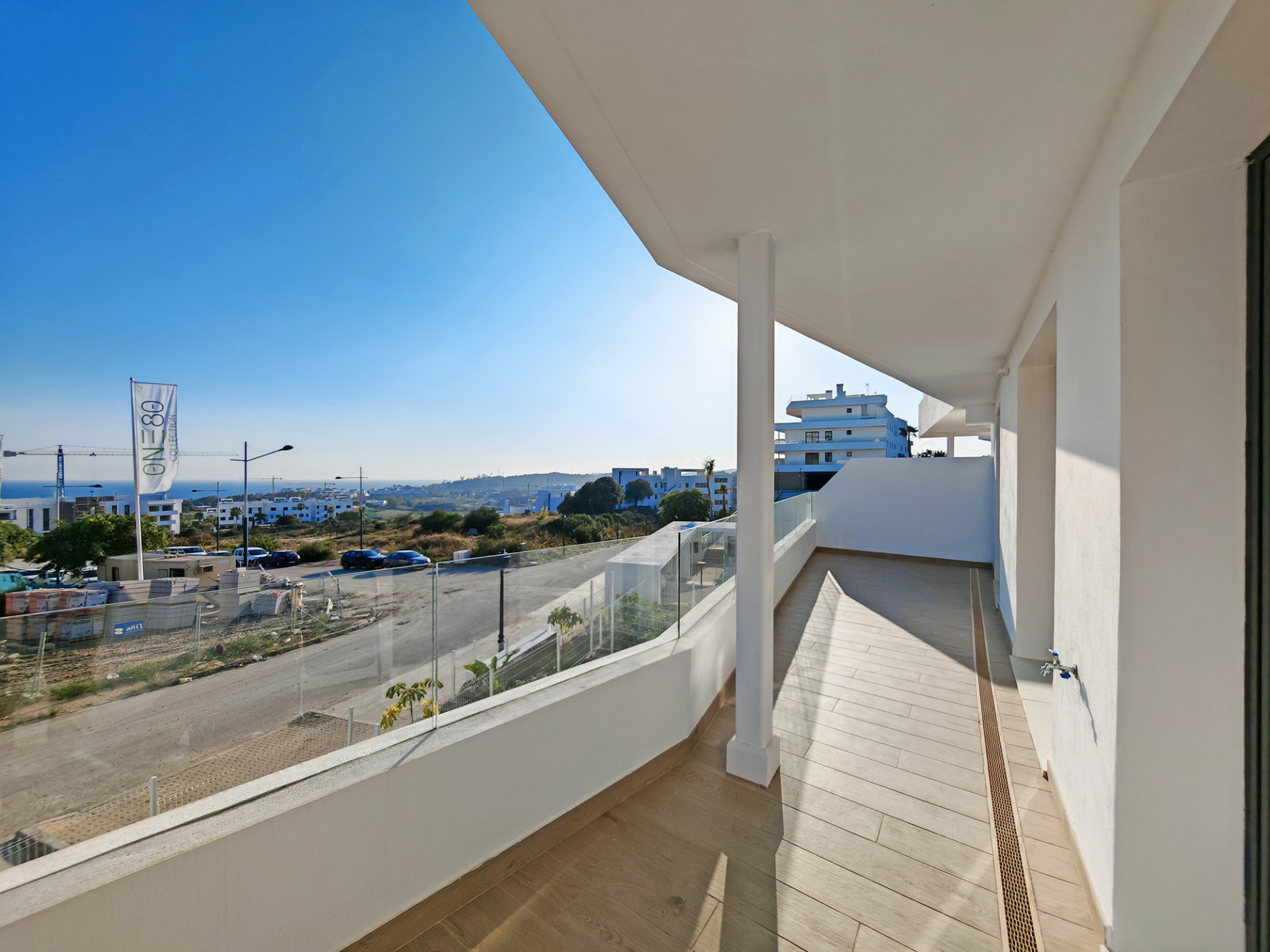 Apartment in Estepona - view 1
