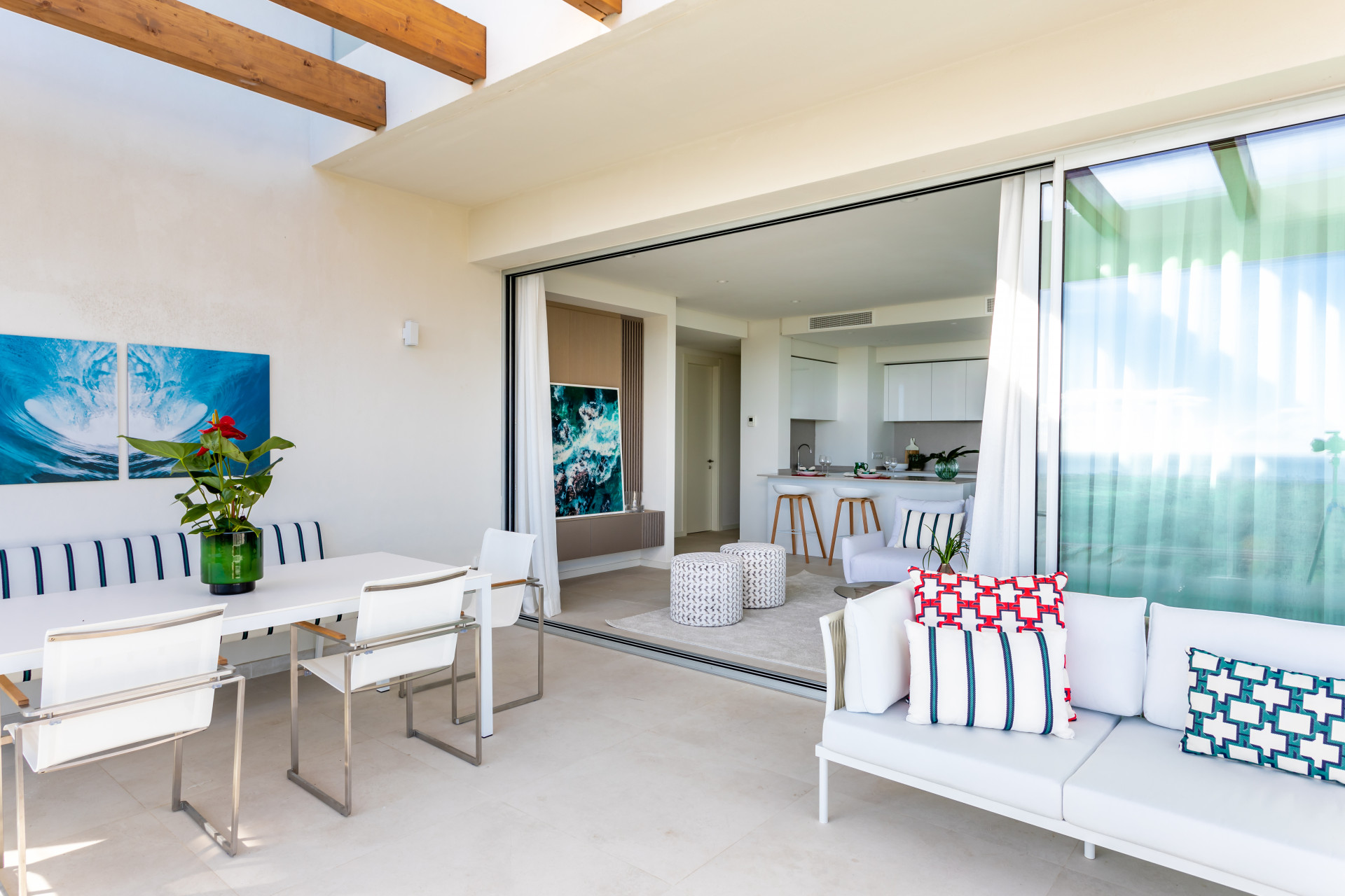 Apartment in Benahavis - view 1