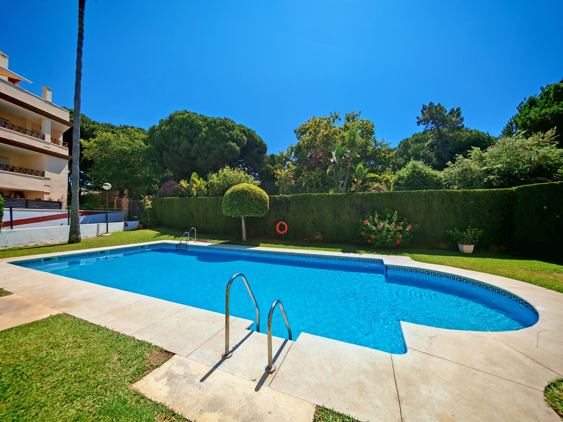 Apartment in Artola - view 1