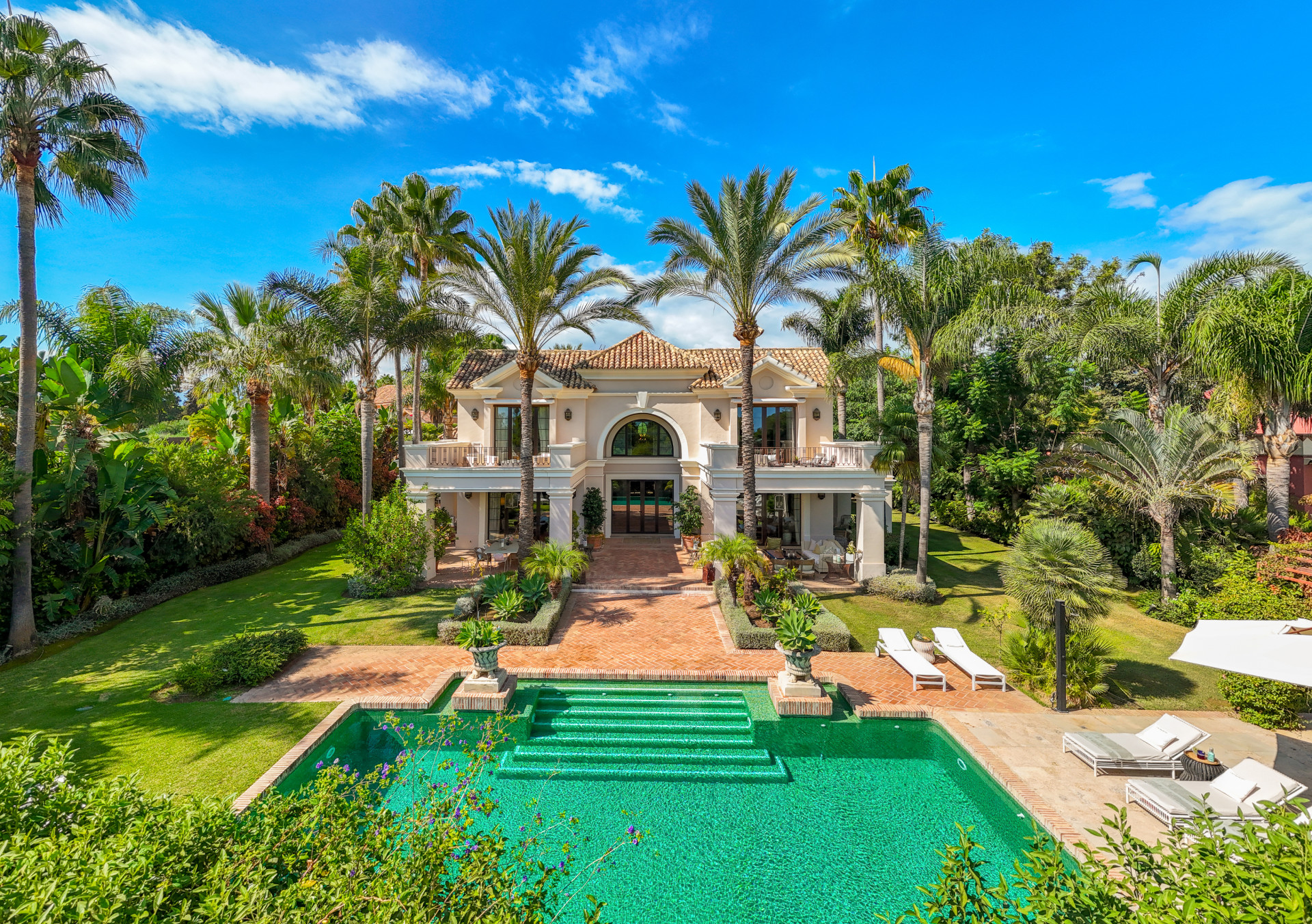 Villa in Atalaya Isdabe - view 1