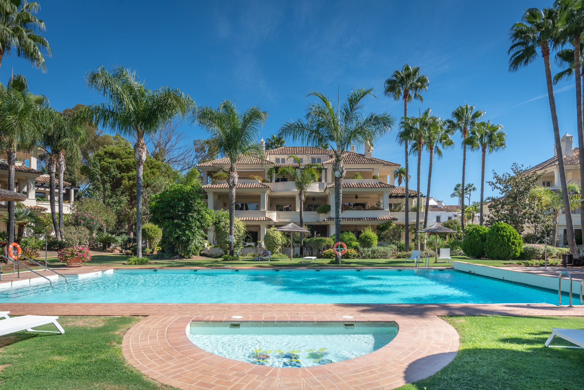 House in Nueva Andalucia - view 1