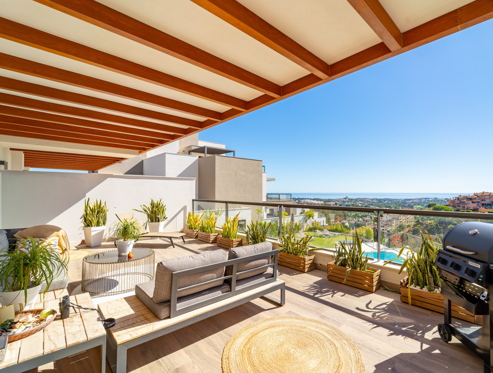 Apartment in Nueva Andalucia - view 1