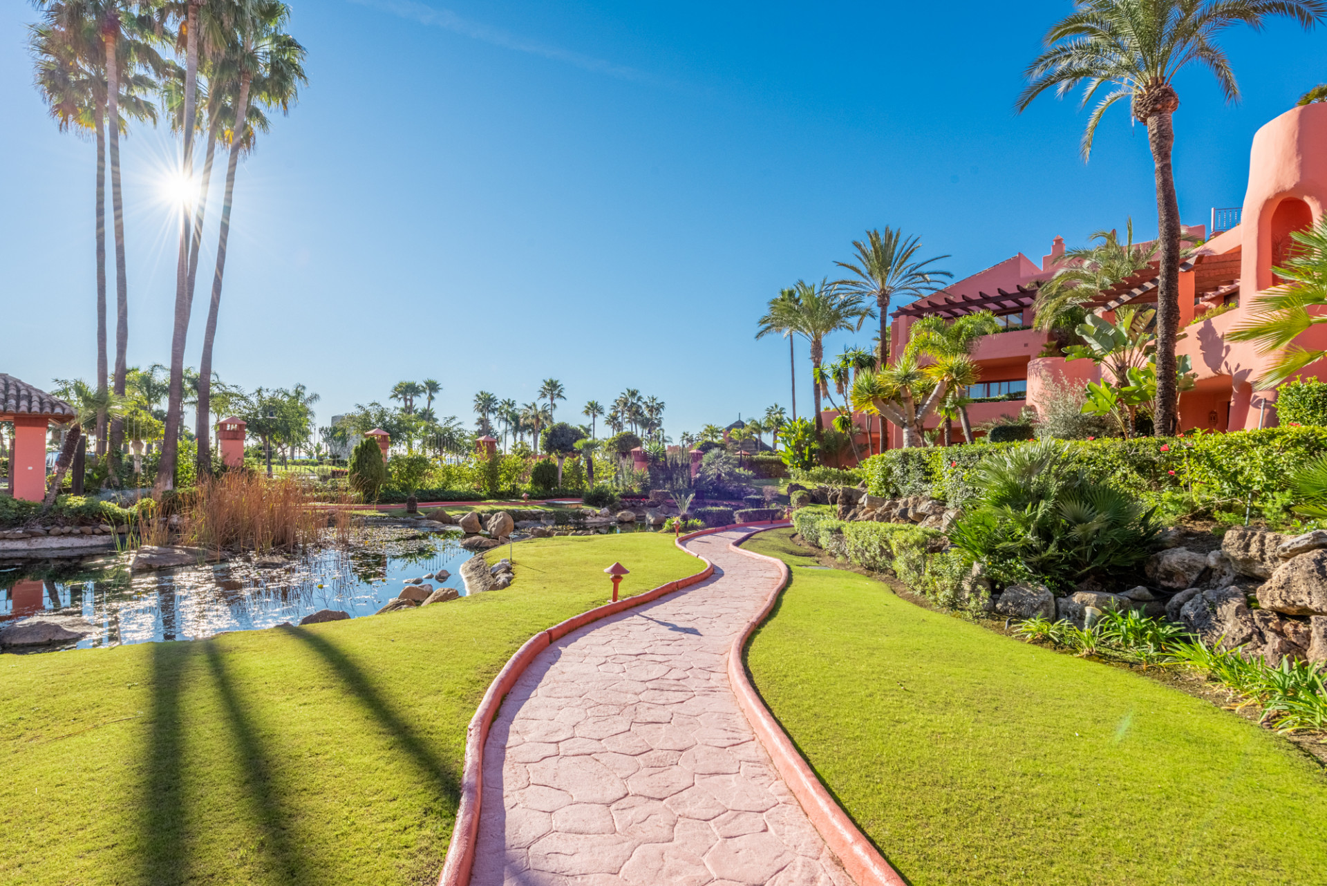 House in Estepona - view 1
