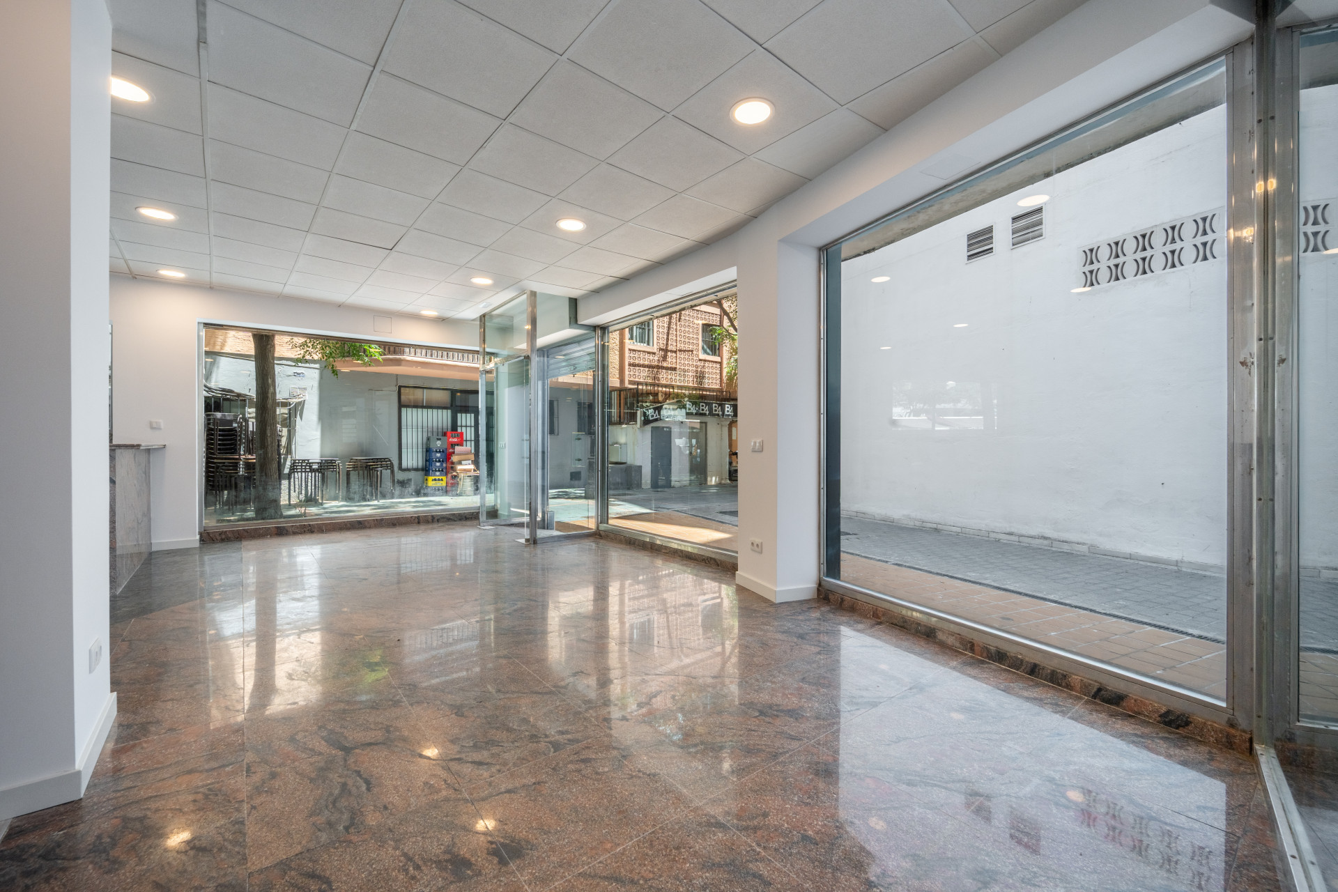 House in Marbella Del Este - view 1