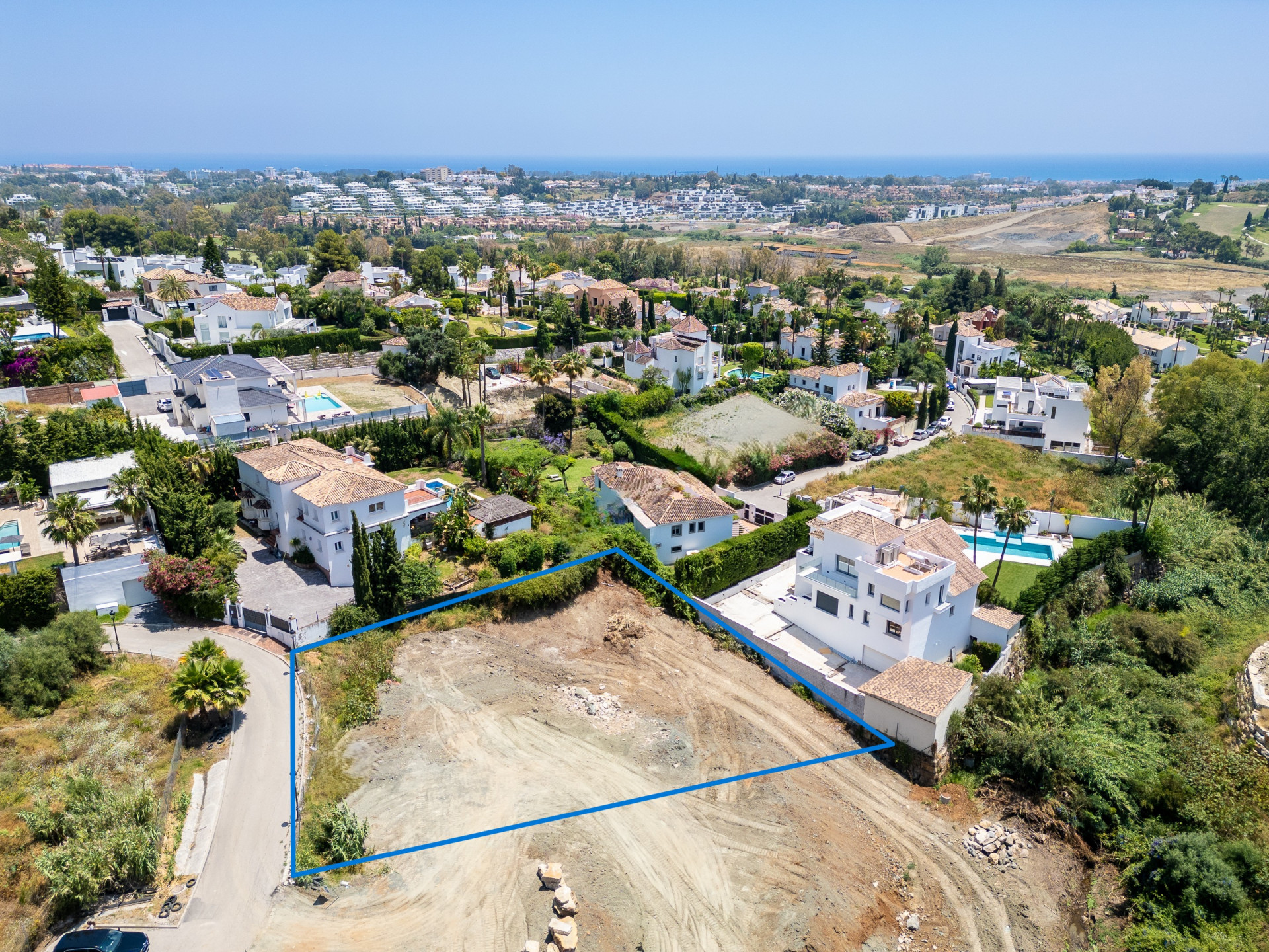 Land in Estepona - view 1