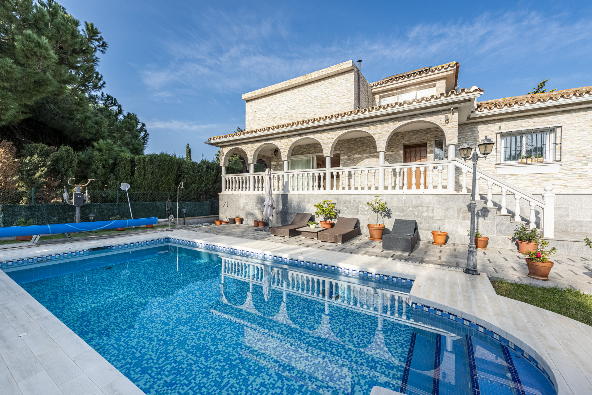 Villa in Marbella Del Este - view 1
