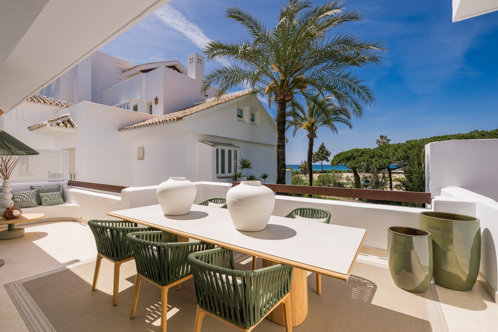Apartment in Marbella Del Este - view 1