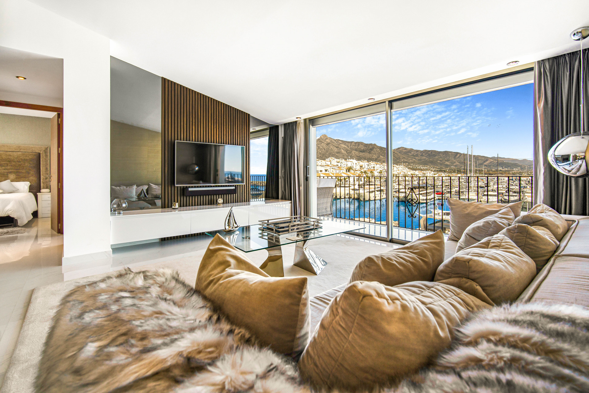 Penthouse in Puerto Banus - view 1