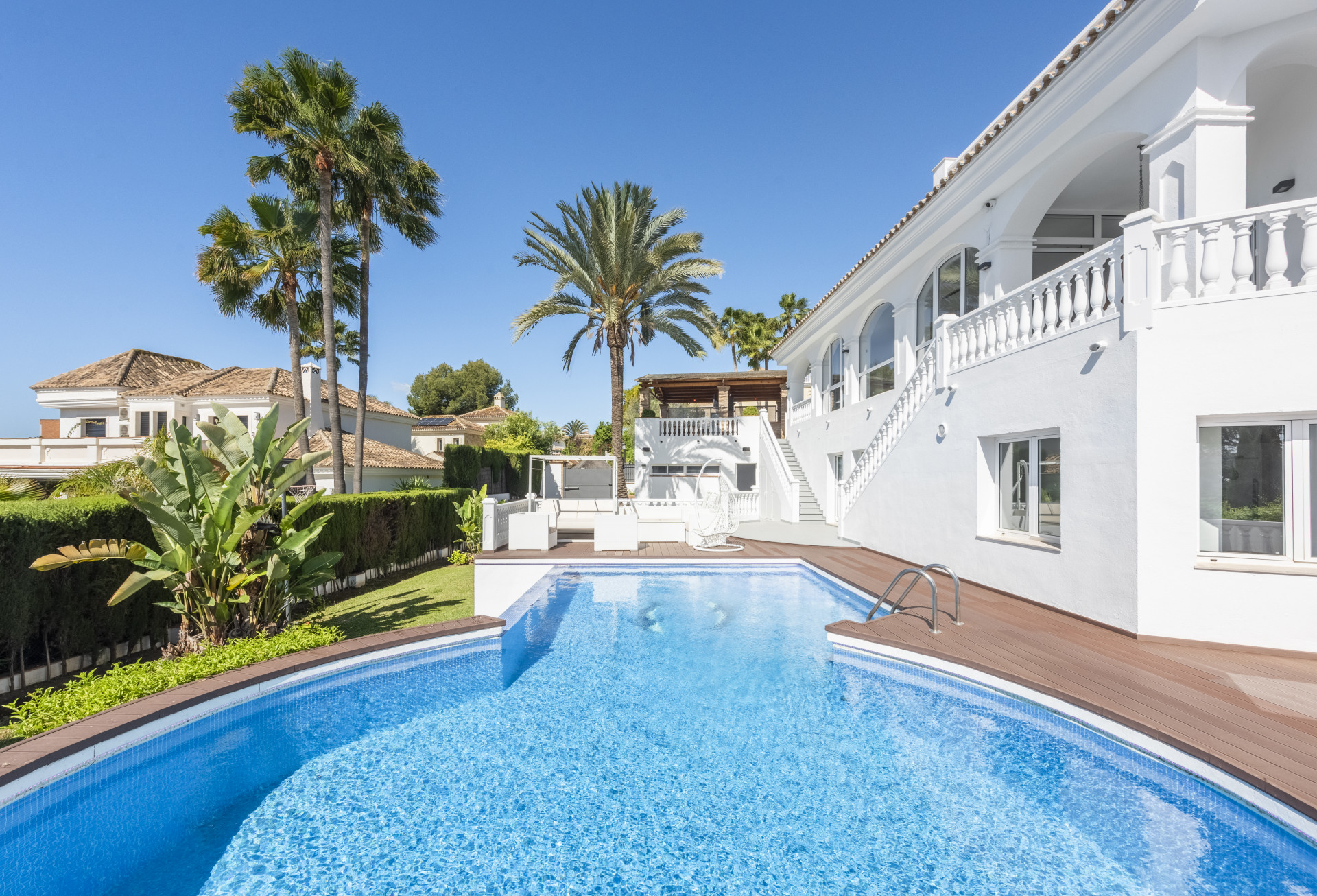Villa in Marbella Del Este - view 1