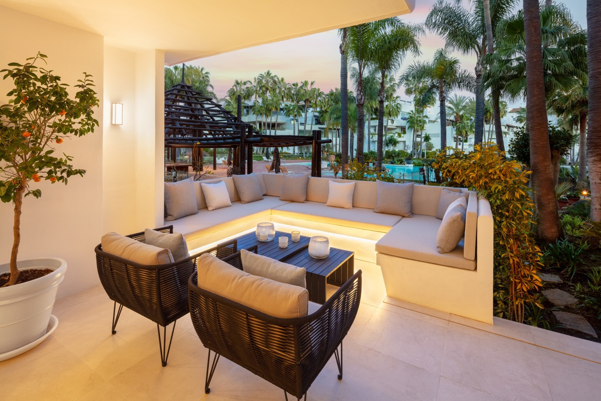 House in Marbella Del Este - view 1