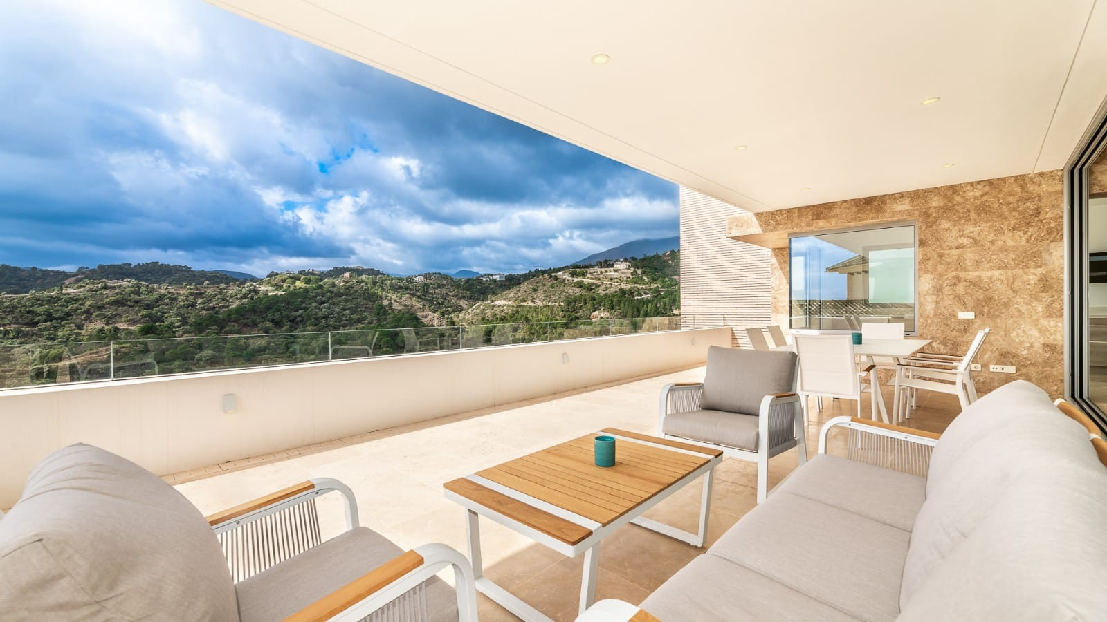 Villa in Malaga - view 1