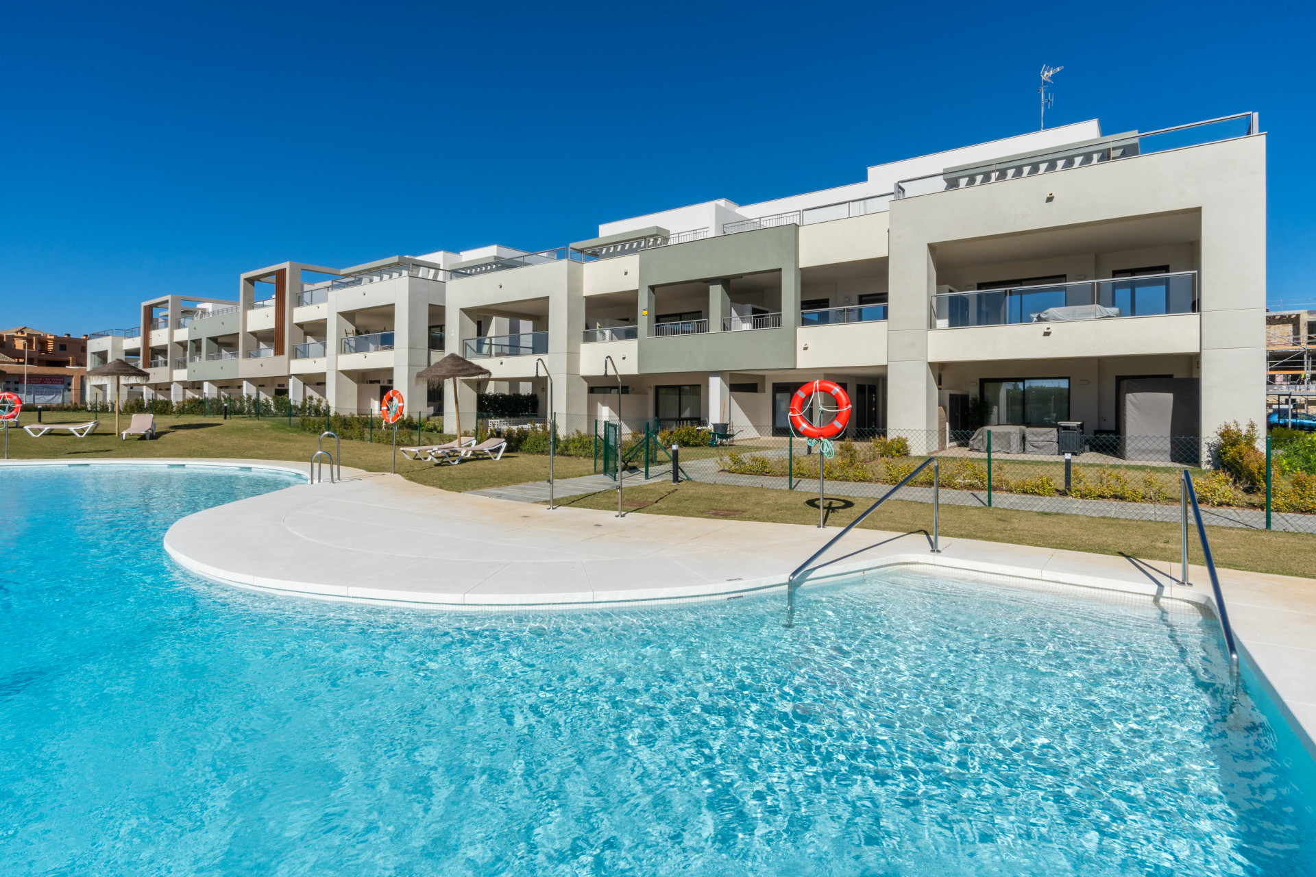 Apartment in Casares - view 1