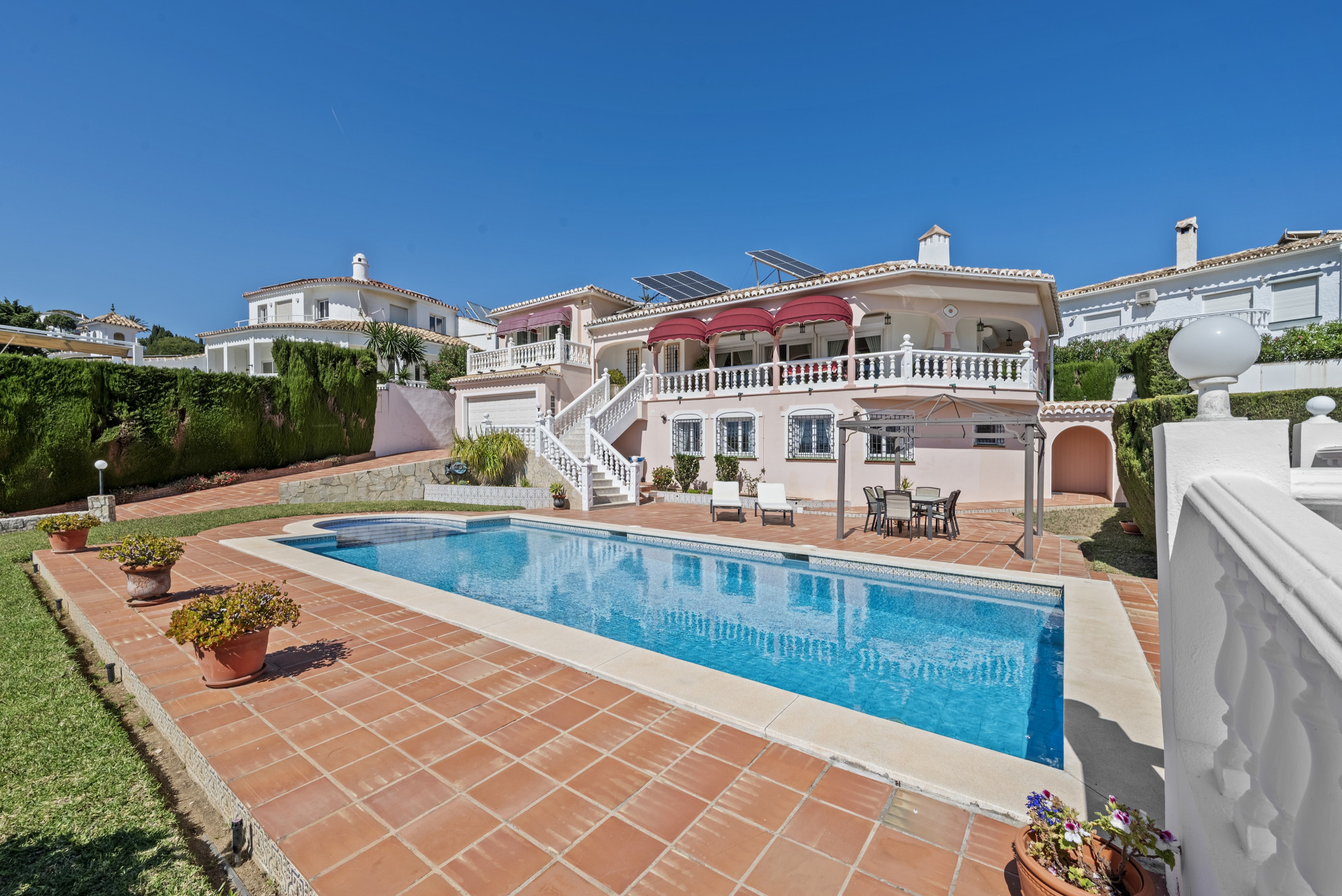 Villa in Malaga - view 1