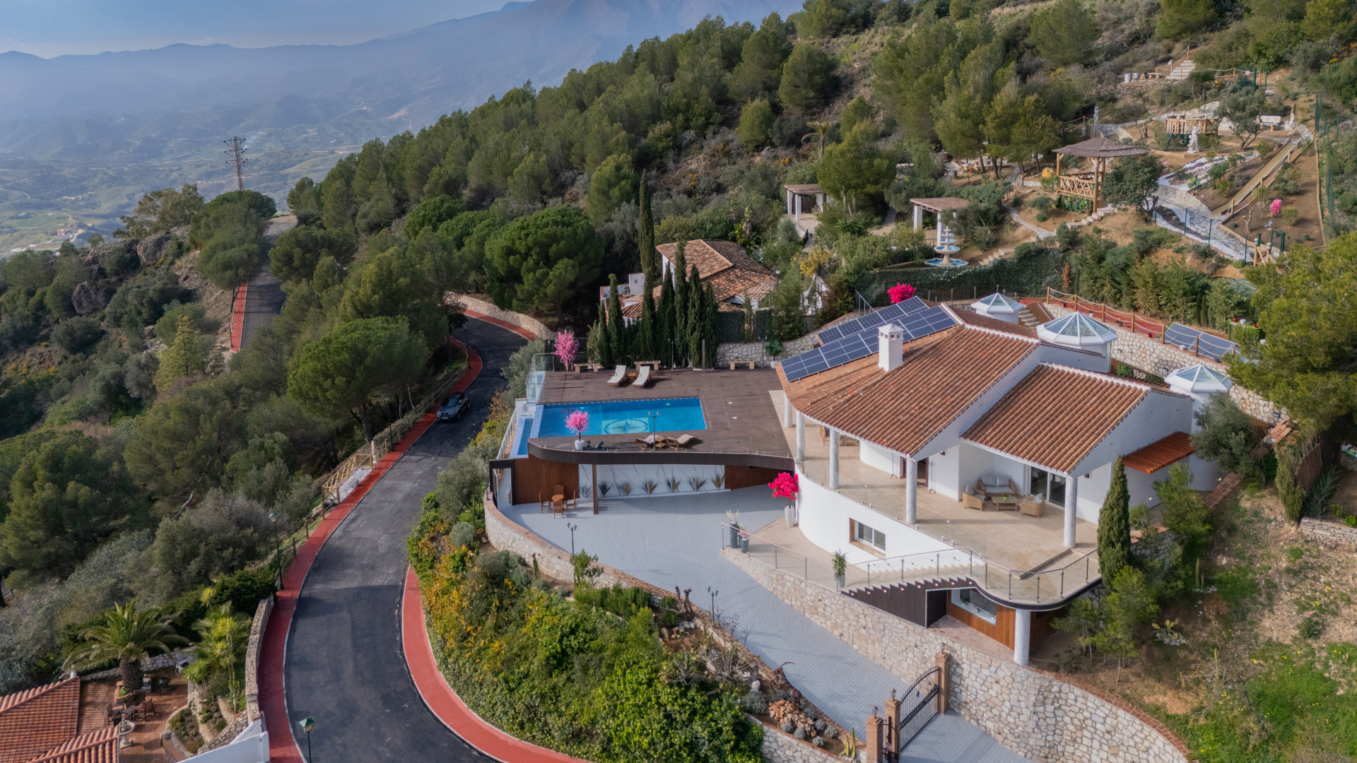 Villa in Malaga - view 1