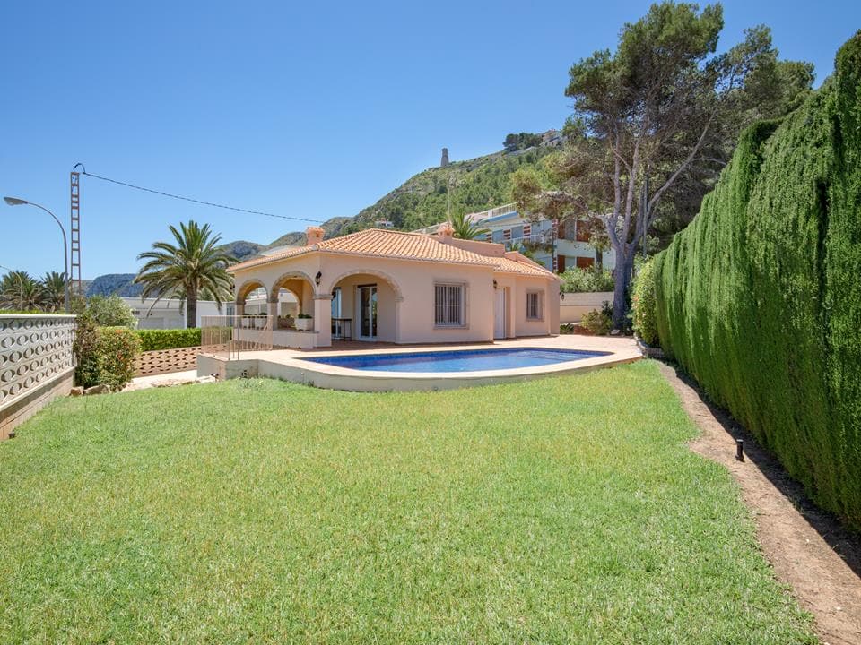 House in Alicante - view 1