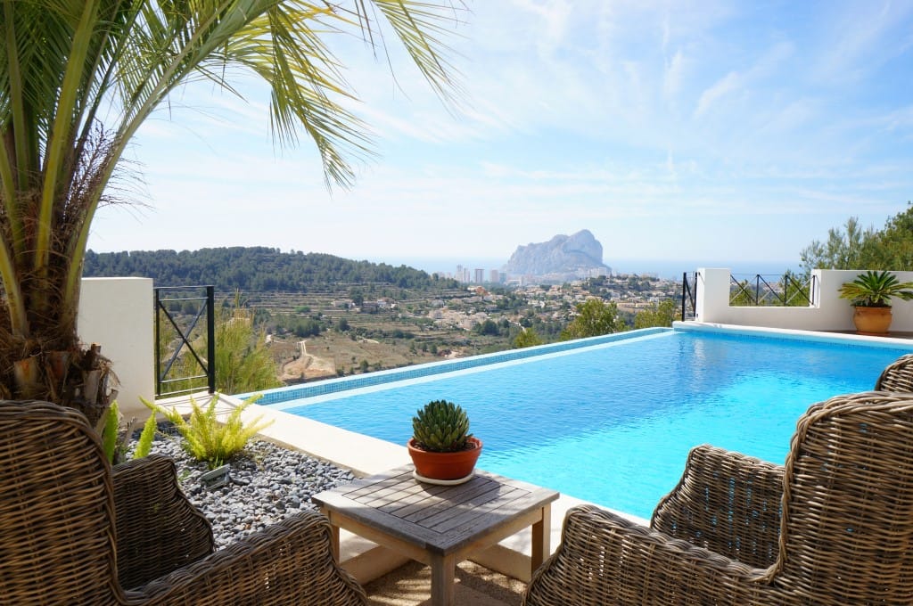 Villa in Calp - view 1