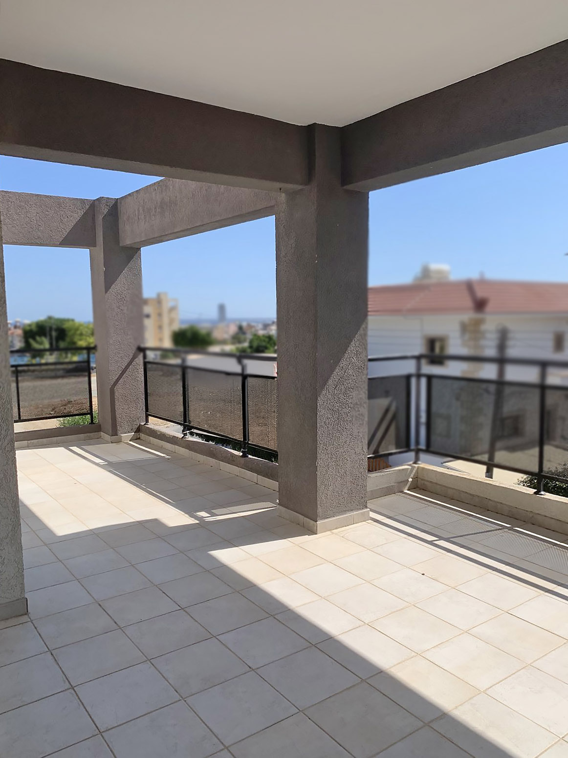 Apartment in Mesa Geitonia - view 1