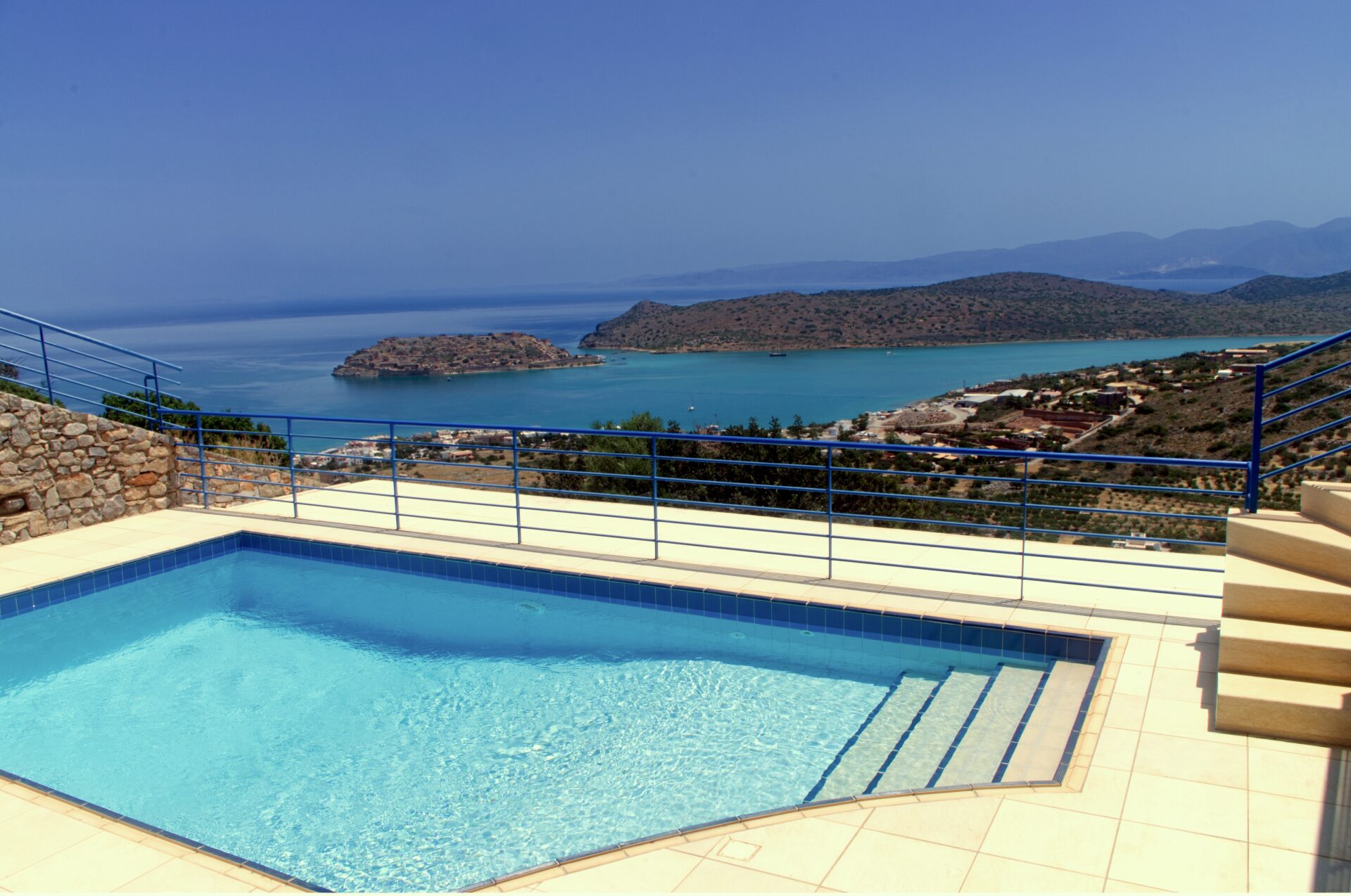 Villa in Chavgas - view 1