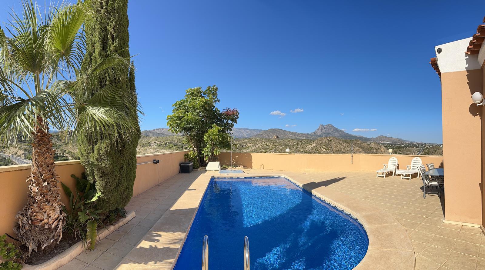 Villa in Villajoyosa - view 1