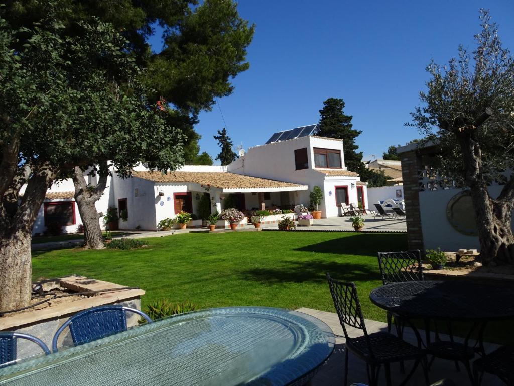Villa in Alicante - view 1
