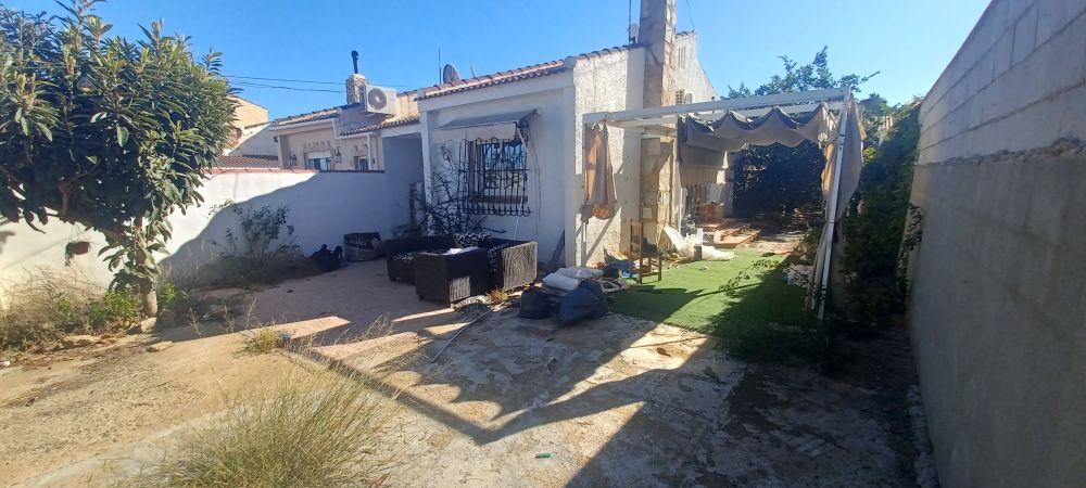 Villa in Alicante - view 1