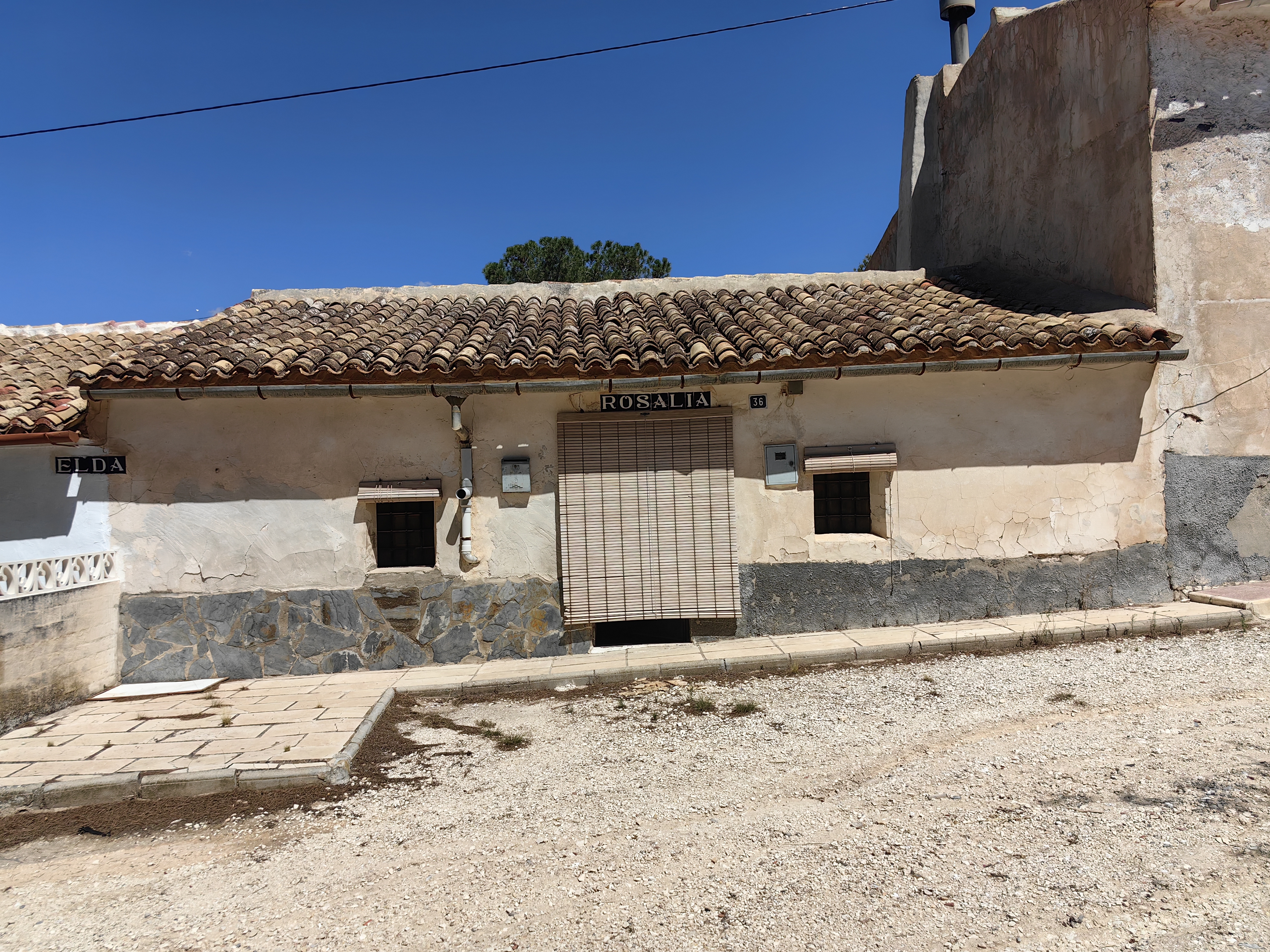 House in Pinoso - view 1