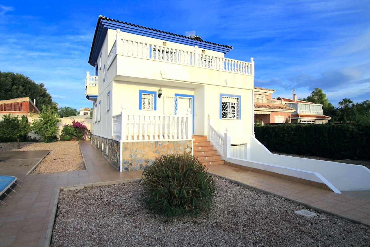 Villa in Ciudad Quesada - view 1