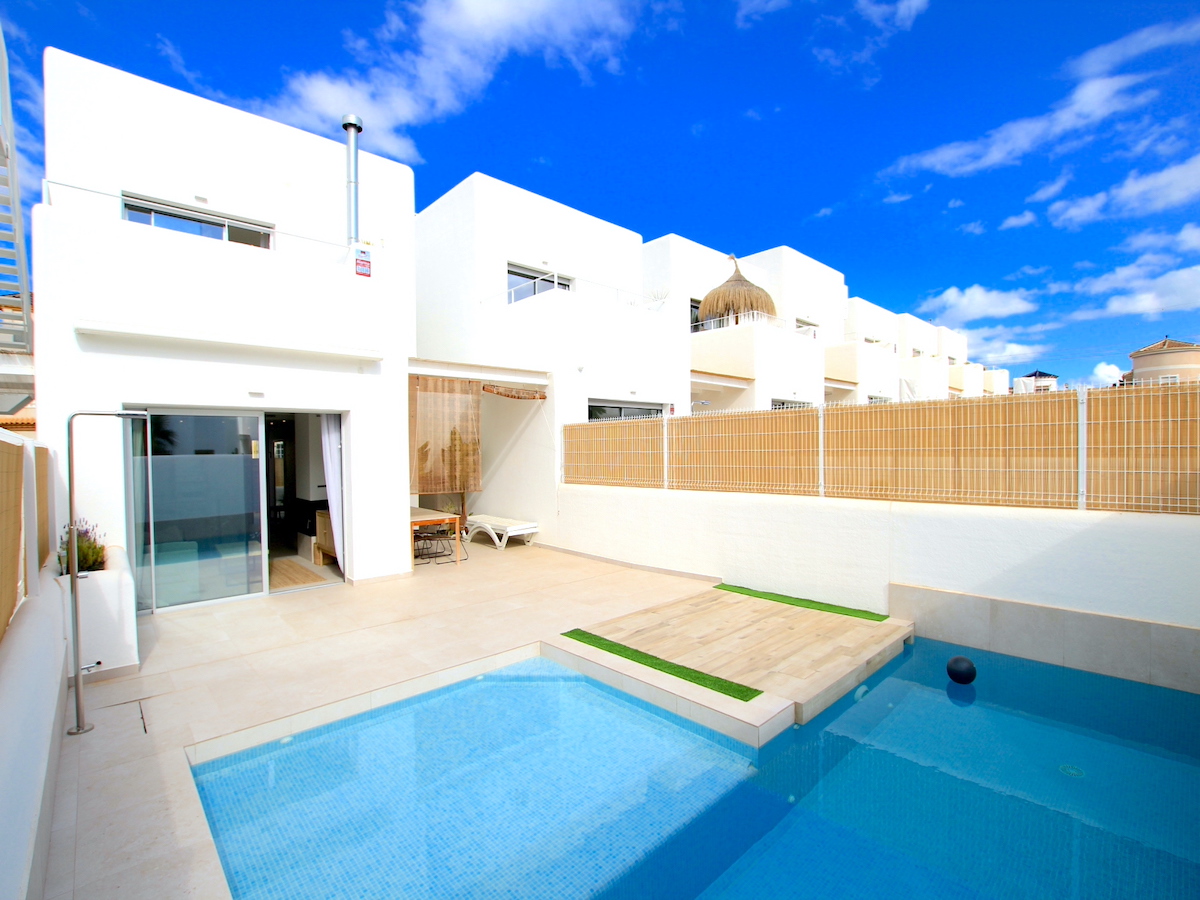 House in San Fulgencio - view 1