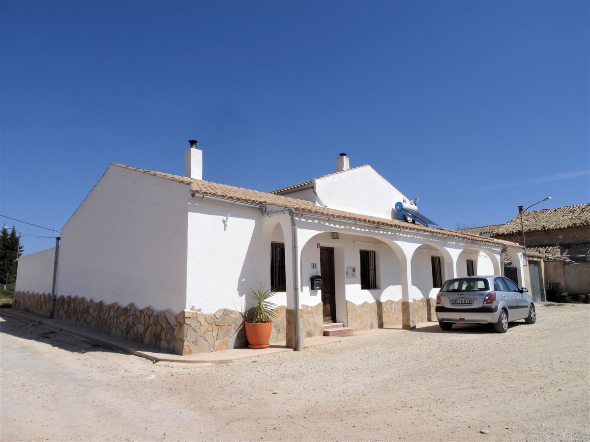 House in Torre del Rico - view 1