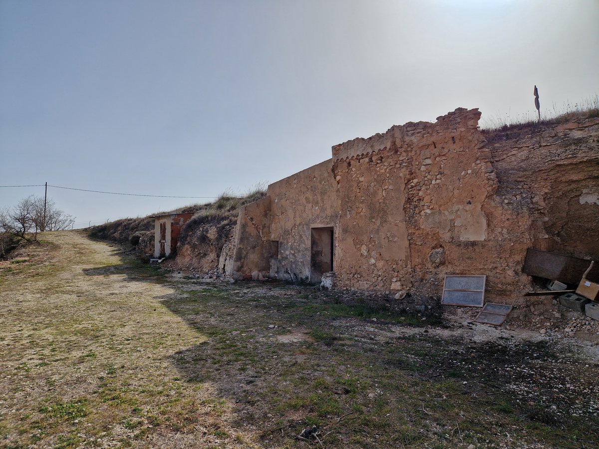 House in Raspay - view 1