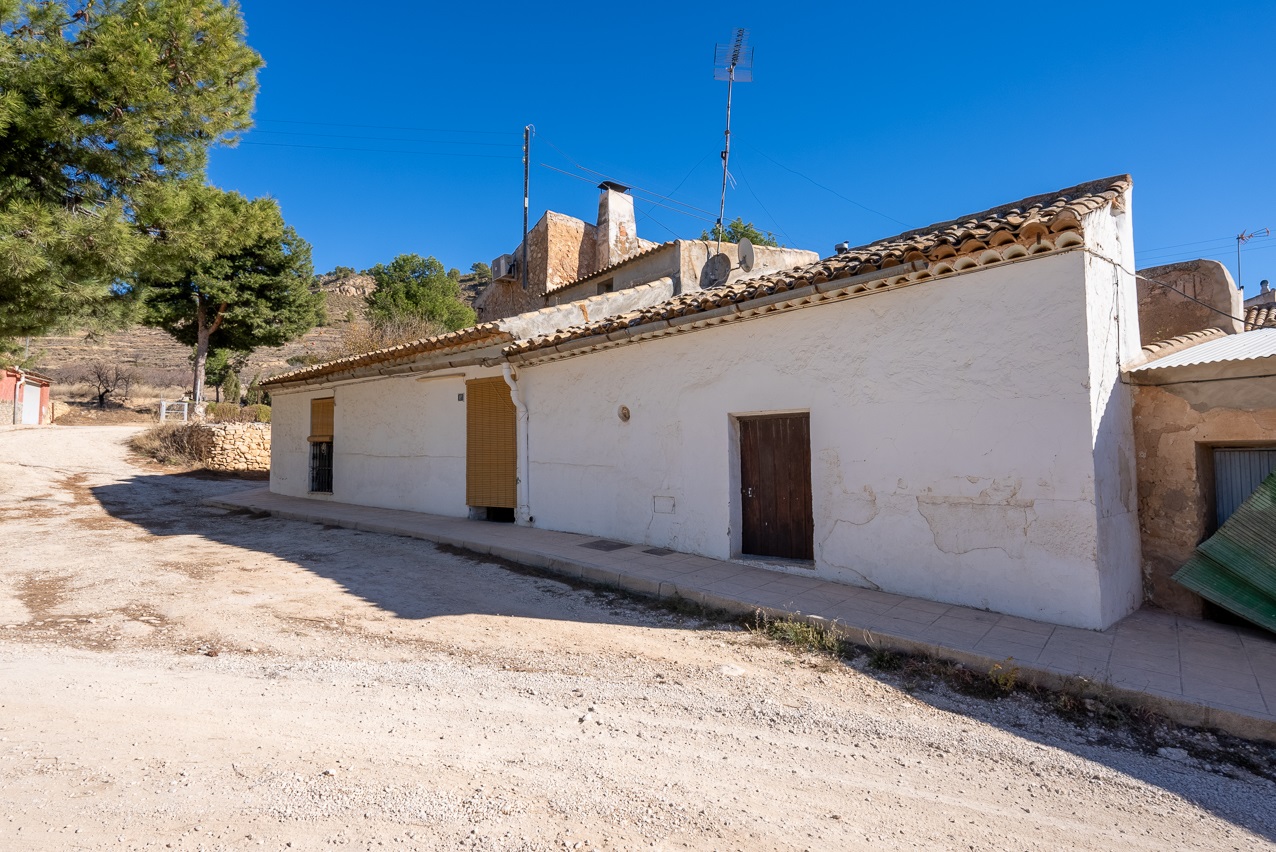 House in Las Encebras - view 1