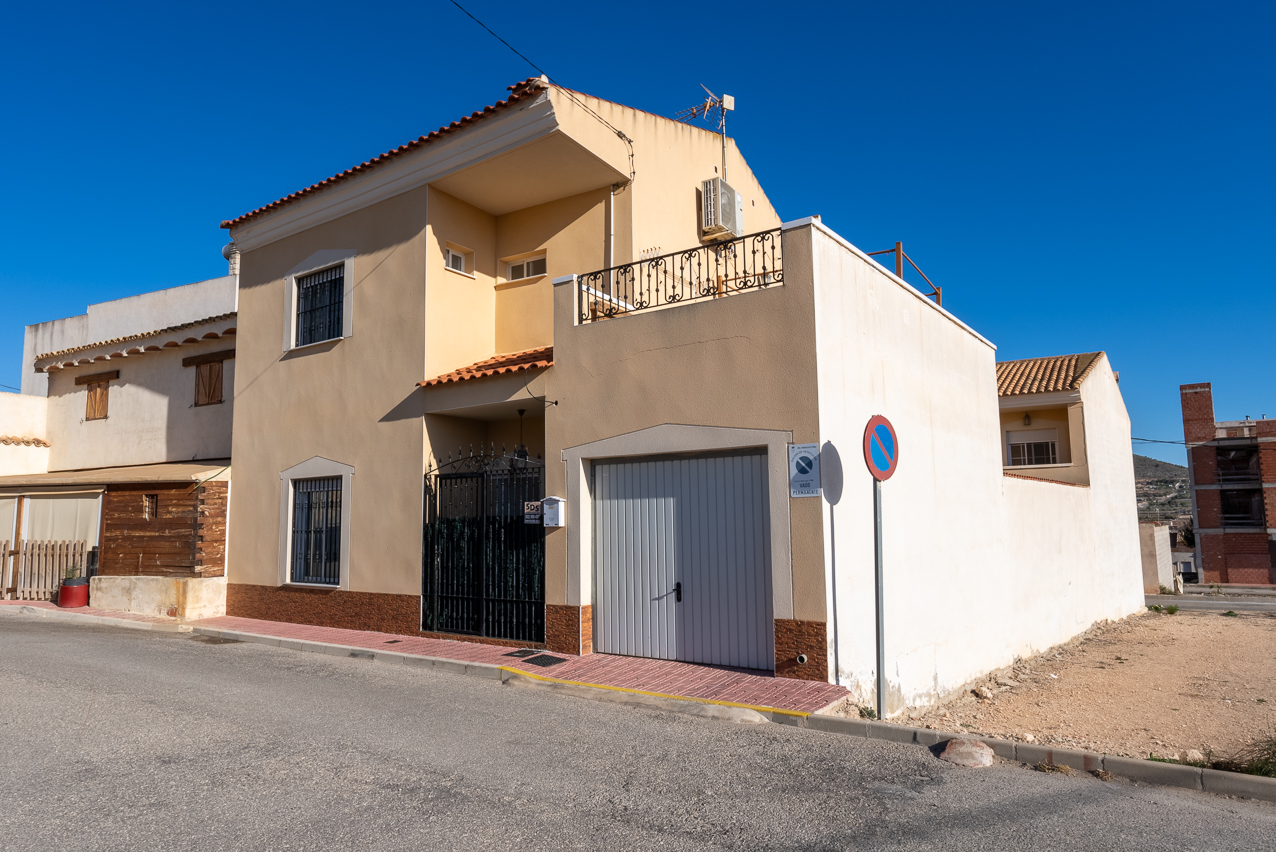 House in Alicante - view 1