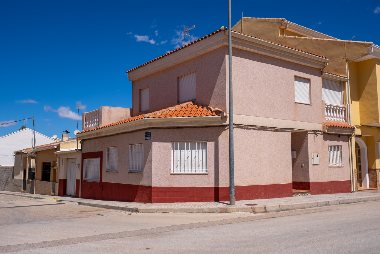 House in Pinoso - view 1