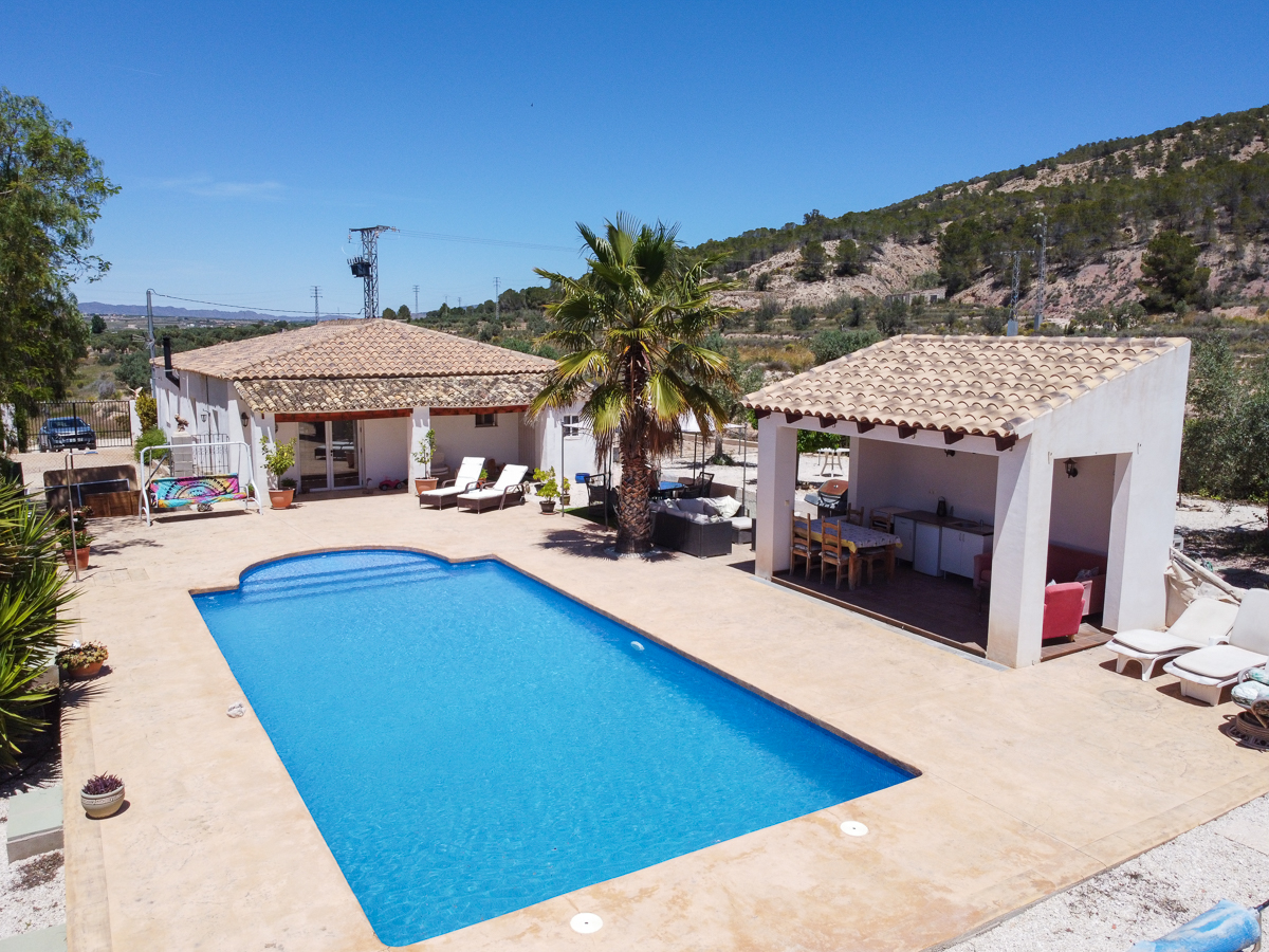 Villa in La Solana - view 1