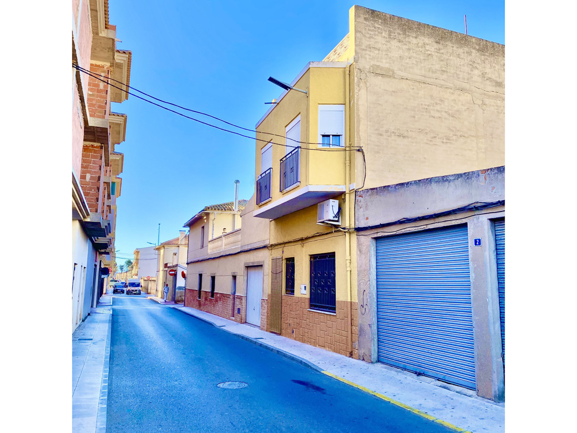 House in Pinoso - view 1