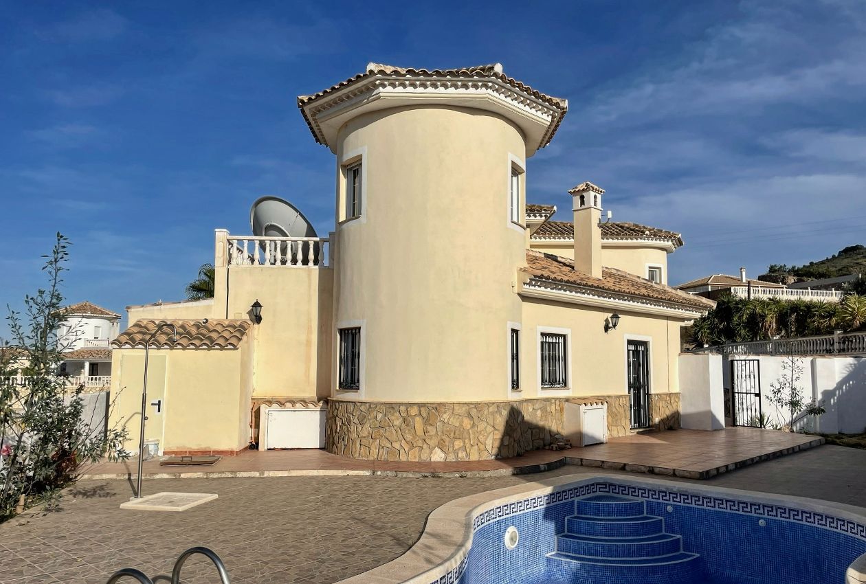 Villa in Almeria - view 1