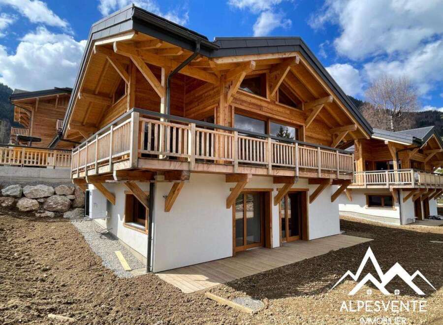 House in Essert-Romand - view 1