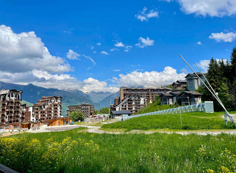Apartment in Courchevel - view 1