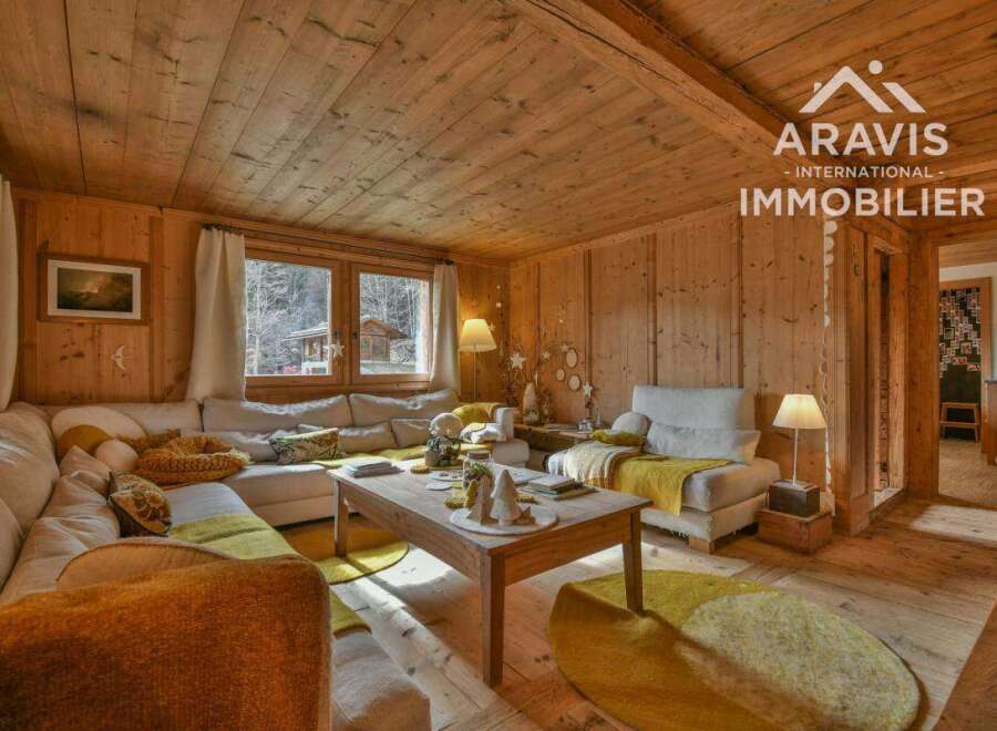 Villa in Le Plan - view 1