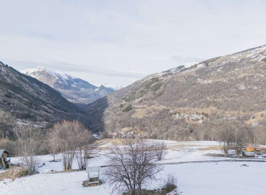 House in Les Belleville - view 1
