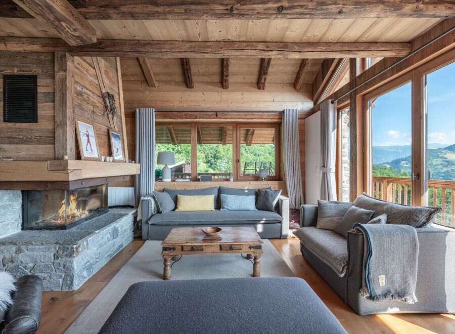 House in Les Allues - view 1