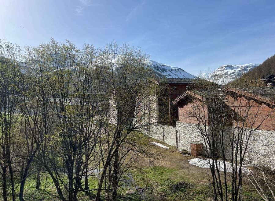 Apartment in Val-d'Isere - view 1