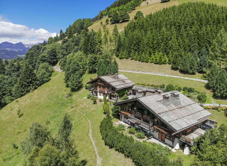 House in Plaine-Joux - view 1