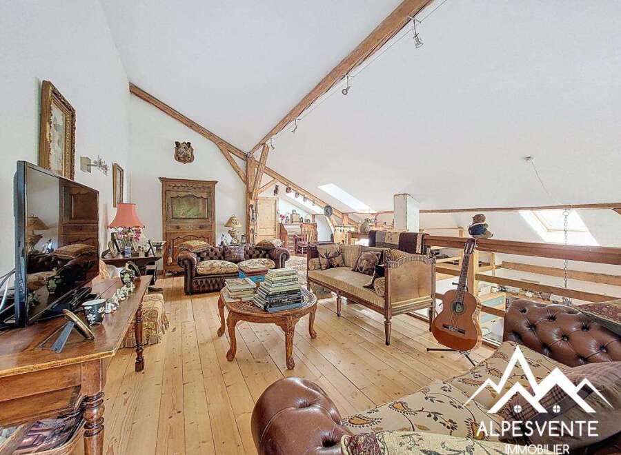 House in Le Biot - view 1