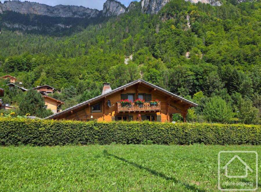 House in Bonnevaux - view 1